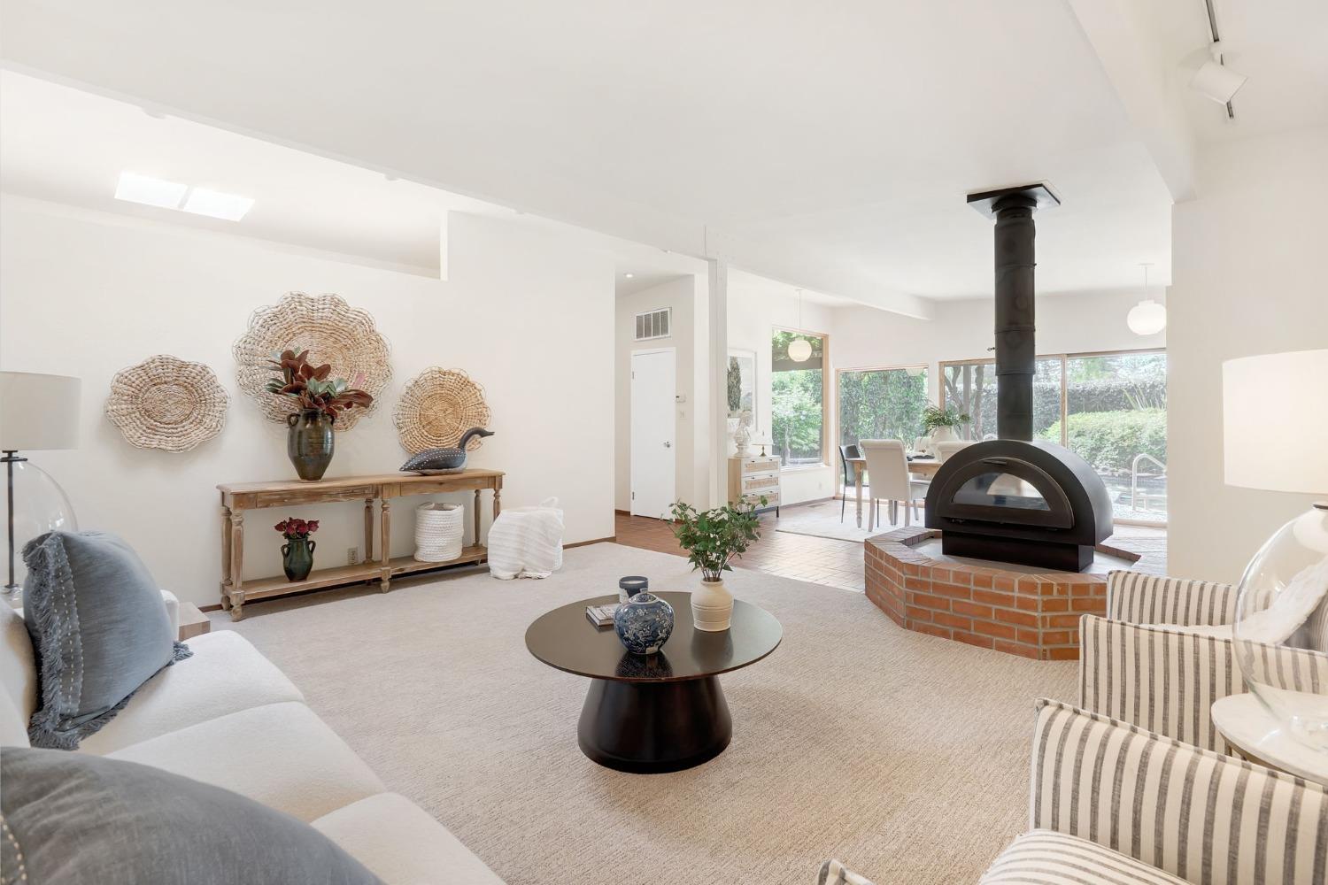Detail Gallery Image 7 of 30 For 1000 Colby Dr, Davis,  CA 95616 - 4 Beds | 2 Baths