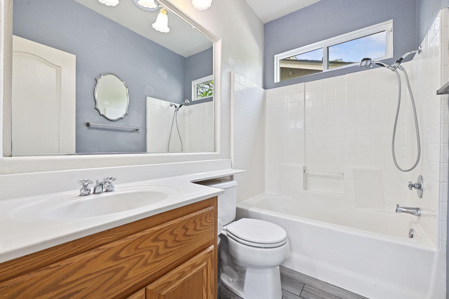 Detail Gallery Image 12 of 54 For 4633 Parkside Ct, Turlock,  CA 95382 - 5 Beds | 3 Baths