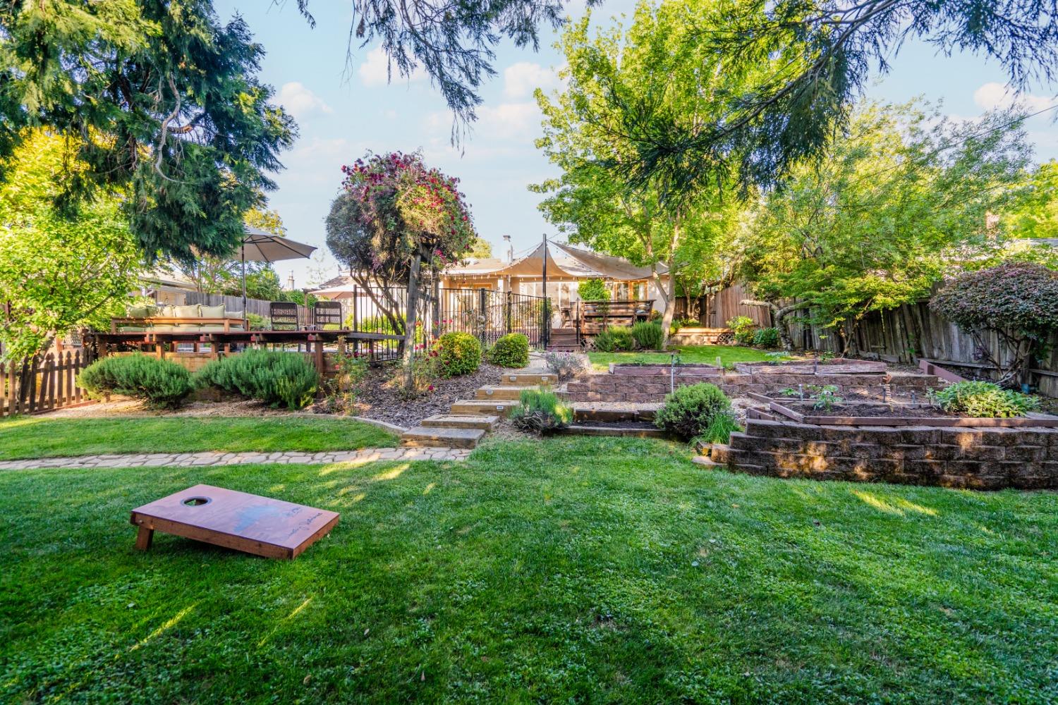 Oak Knoll Drive, Carmichael, California image 49