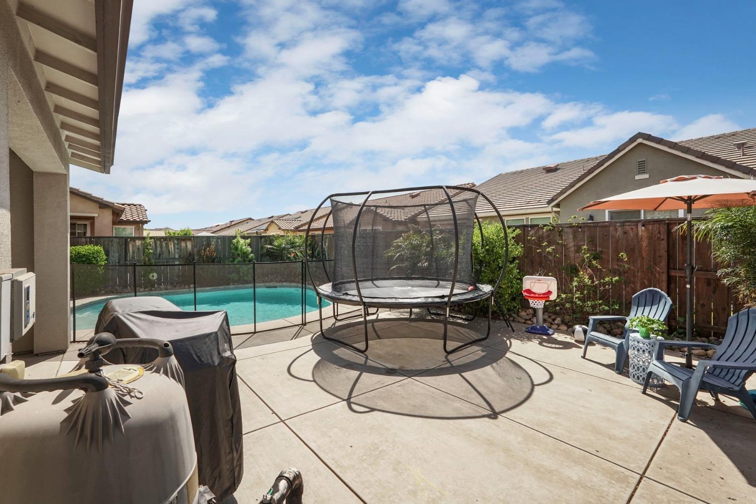 Detail Gallery Image 51 of 52 For 208 Isabella Dr, Lodi,  CA 95240 - 4 Beds | 3 Baths