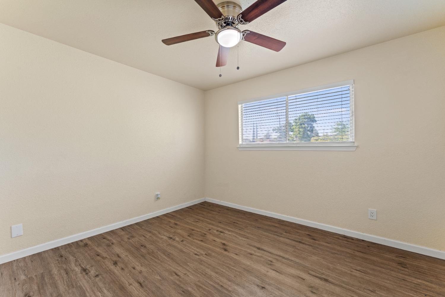 Detail Gallery Image 23 of 33 For 1887 Beverly Ave, Olivehurst,  CA 95961 - 3 Beds | 2 Baths