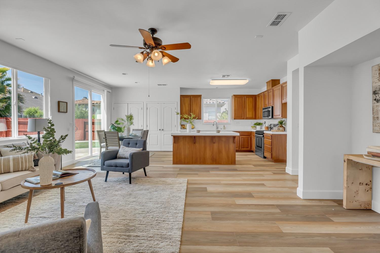 Detail Gallery Image 19 of 50 For 1873 Redondo Rd, West Sacramento,  CA 95691 - 5 Beds | 3/1 Baths