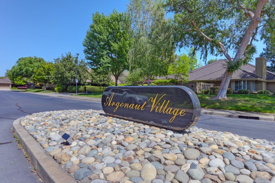 Detail Gallery Image 1 of 58 For 1895 Levi Strauss Ct, Gold River,  CA 95670 - 3 Beds | 2 Baths