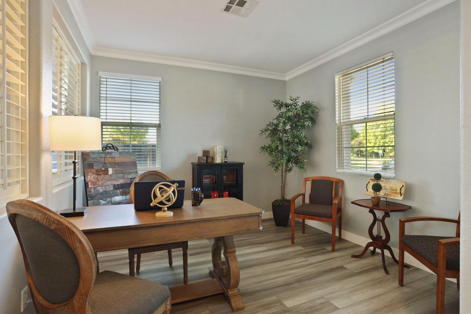 Detail Gallery Image 4 of 25 For 4714 Monarch Ln, Tracy,  CA 95377 - 3 Beds | 2 Baths