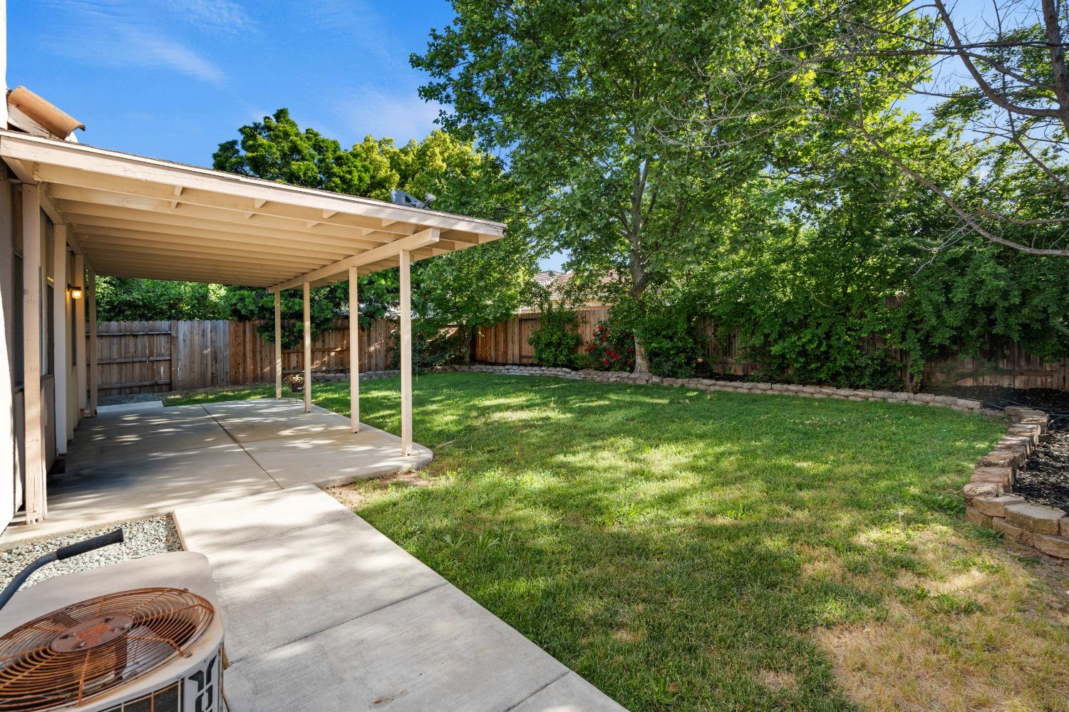 Lake Willow Way, Elk Grove, California image 44