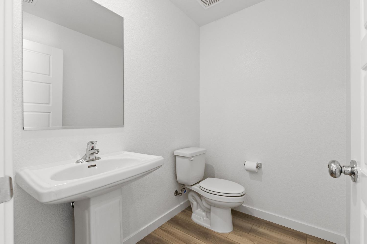 Spotted Wren Circle, Rancho Cordova, California image 28