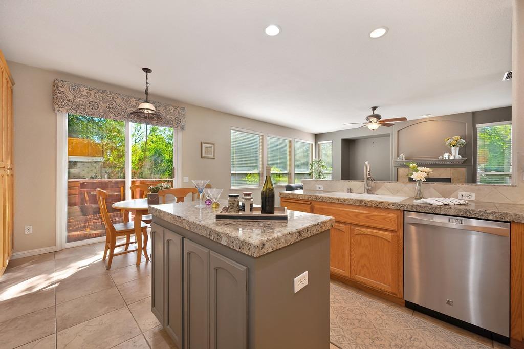 Wisam Court, Fair Oaks, California image 10