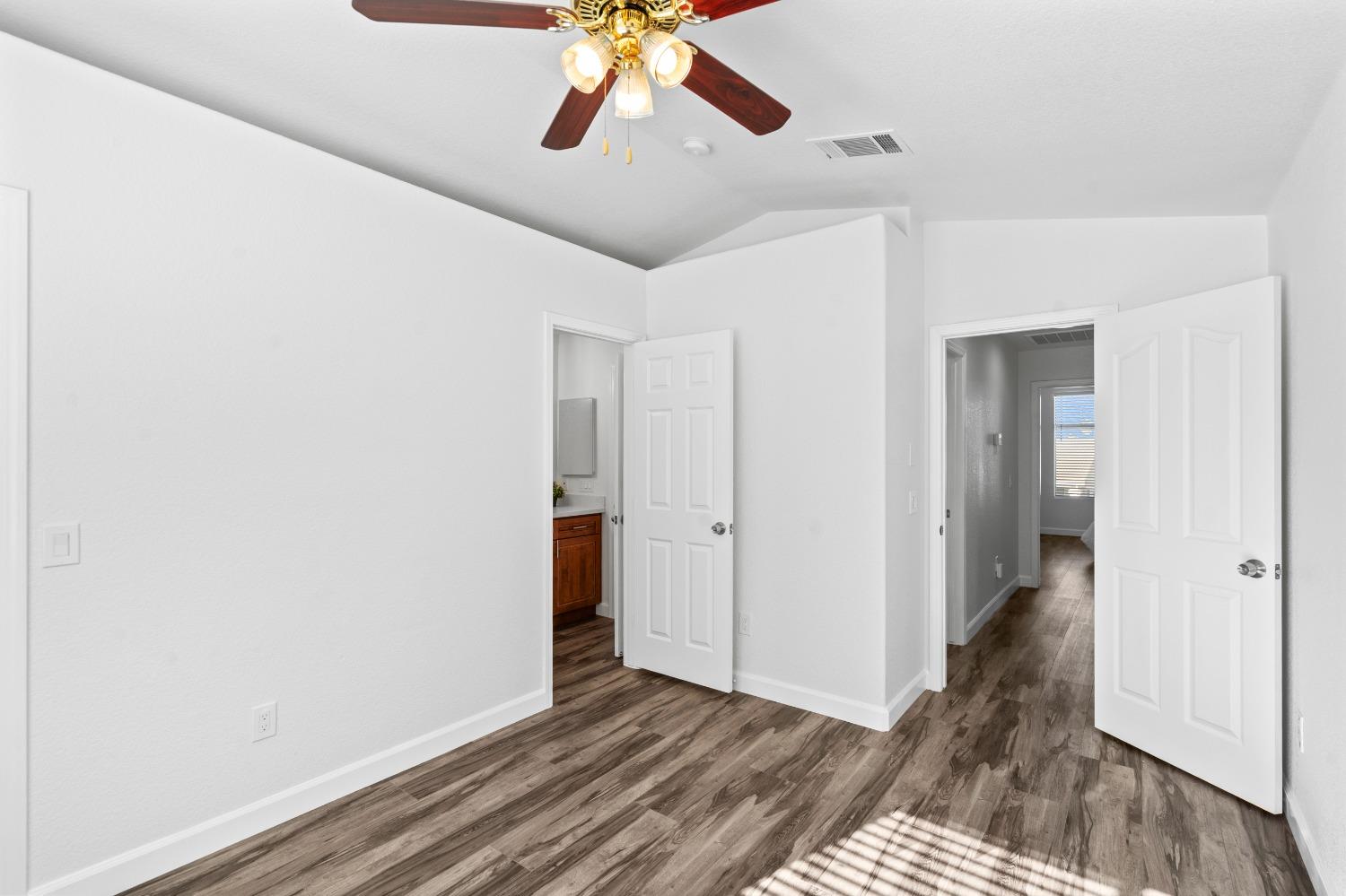 Lake Willow Way, Elk Grove, California image 31