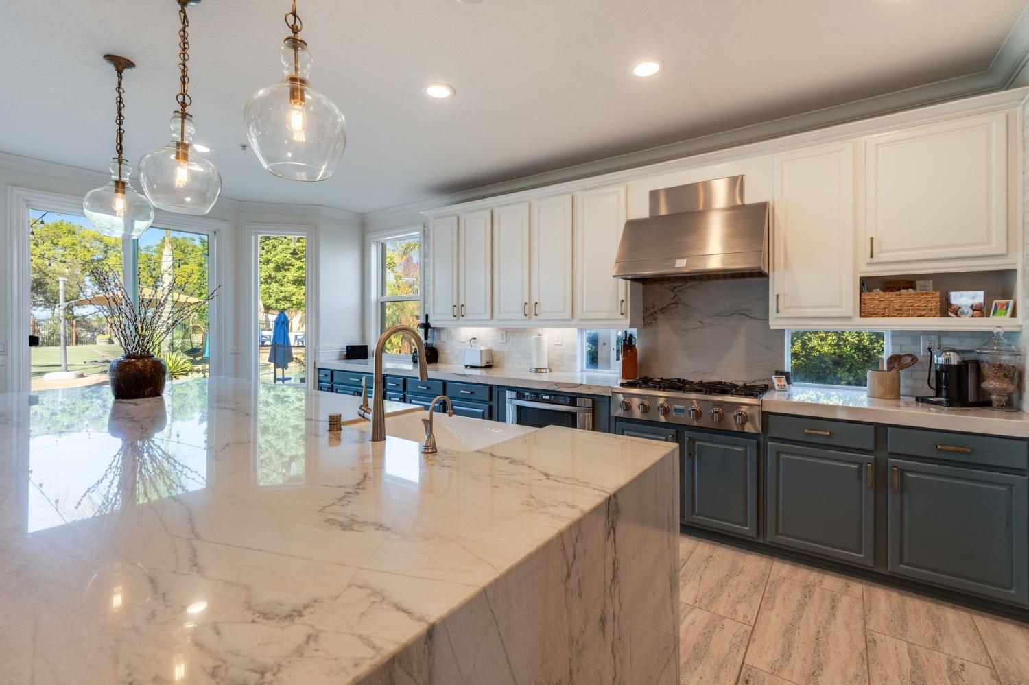 Detail Gallery Image 20 of 98 For 4541 Longview Dr, Rocklin,  CA 95677 - 5 Beds | 4/1 Baths