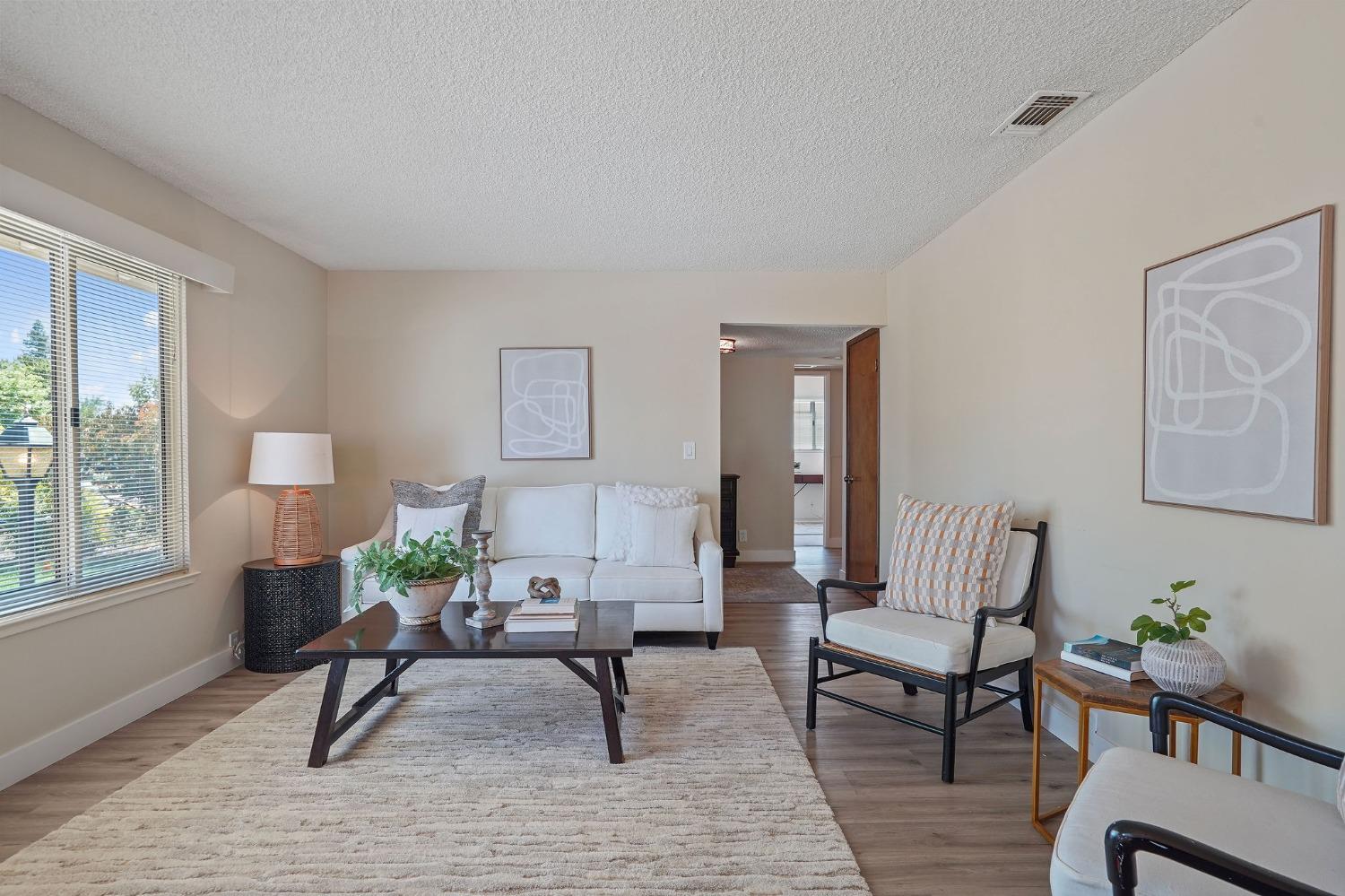 Detail Gallery Image 4 of 28 For 3439 Whitnor Ct, Sacramento,  CA 95821 - 3 Beds | 2 Baths