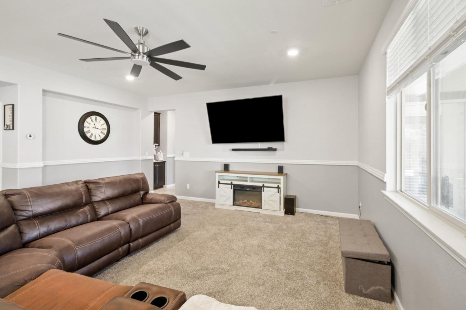 Evanston Way, Rancho Cordova, California image 6