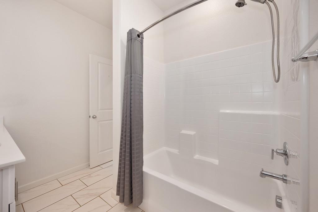 Detail Gallery Image 23 of 33 For 7457 Sobon Ln, Rancho Murieta,  CA 95683 - 3 Beds | 3 Baths