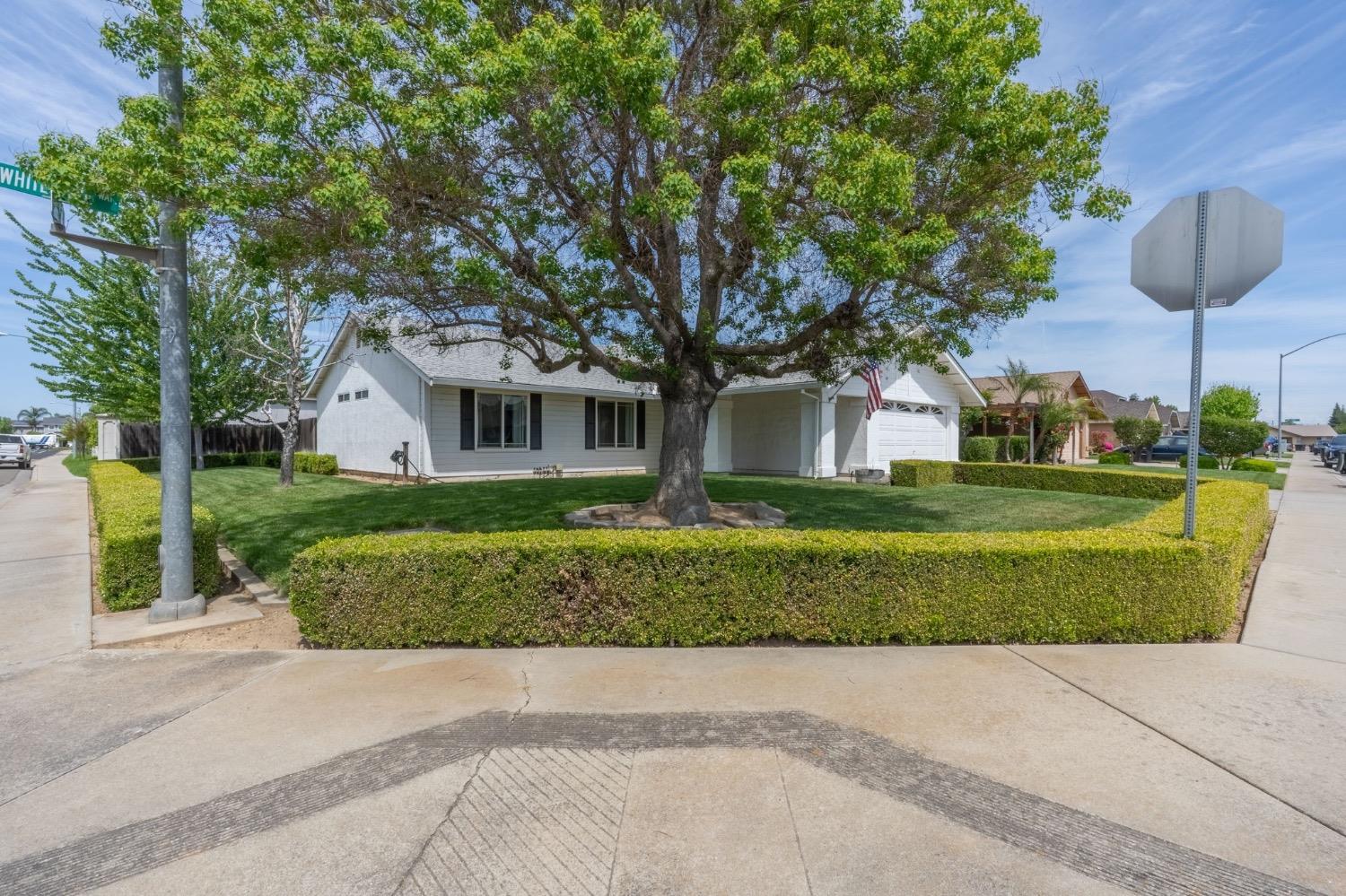 Detail Gallery Image 3 of 29 For 7001 White Pine Way, Hughson,  CA 95326 - 3 Beds | 2 Baths