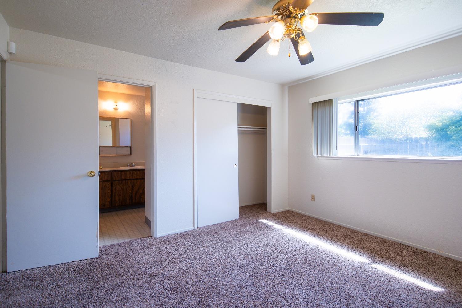 Detail Gallery Image 12 of 34 For 302 Blossom Dr, Ripon,  CA 95366 - 3 Beds | 2 Baths