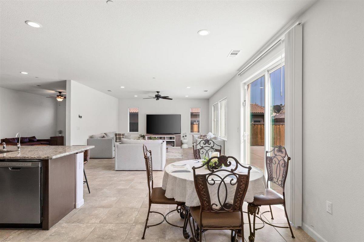 Detail Gallery Image 27 of 64 For 21232 Grapevine Dr, Patterson,  CA 95363 - 5 Beds | 3 Baths
