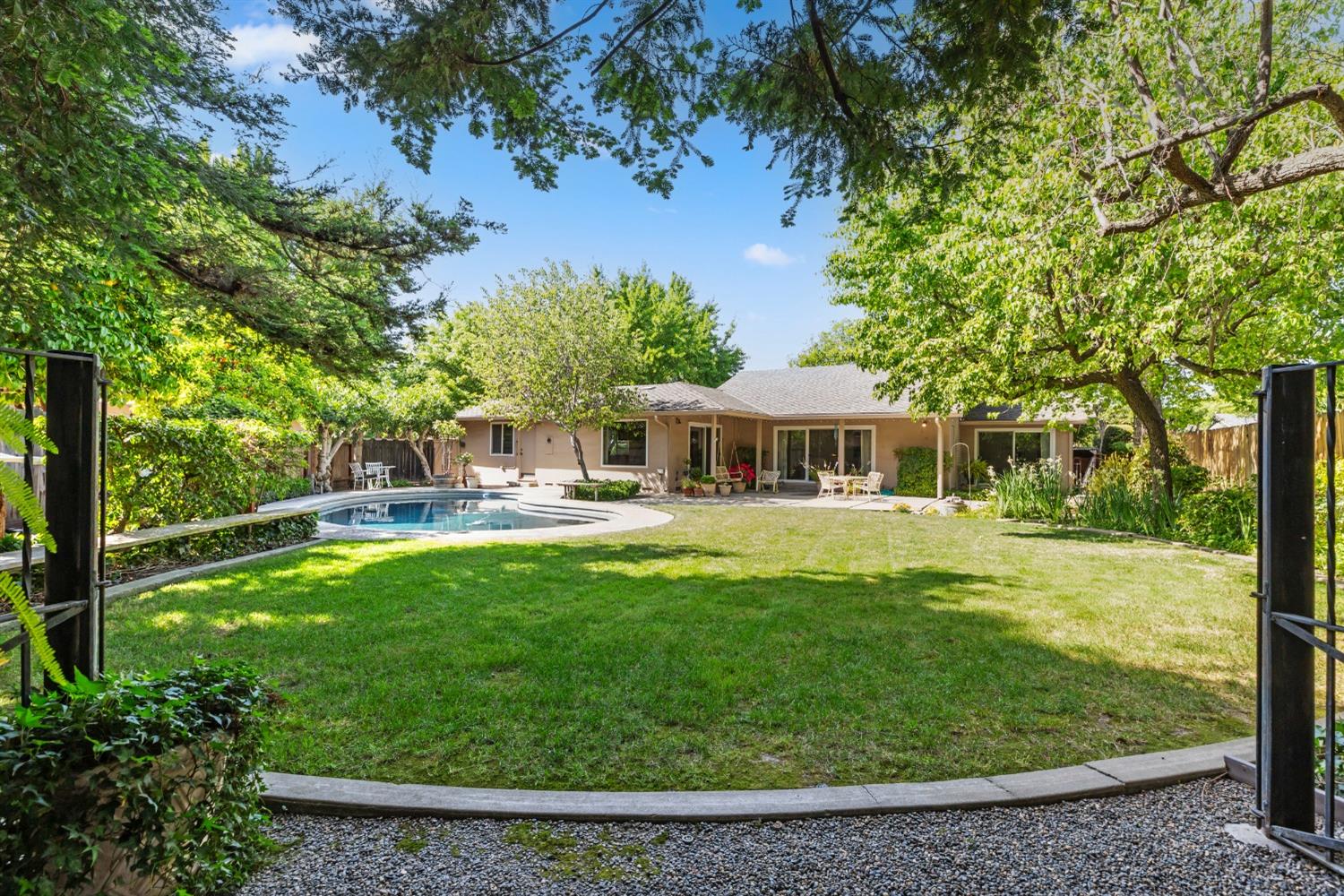 Detail Gallery Image 36 of 50 For 928 Terrace Pl, Modesto,  CA 95350 - 3 Beds | 2 Baths