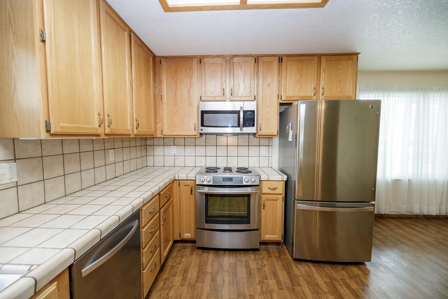 Detail Gallery Image 12 of 41 For 3825 Prince Andrew Dr, Riverbank,  CA 95367 - 3 Beds | 2 Baths