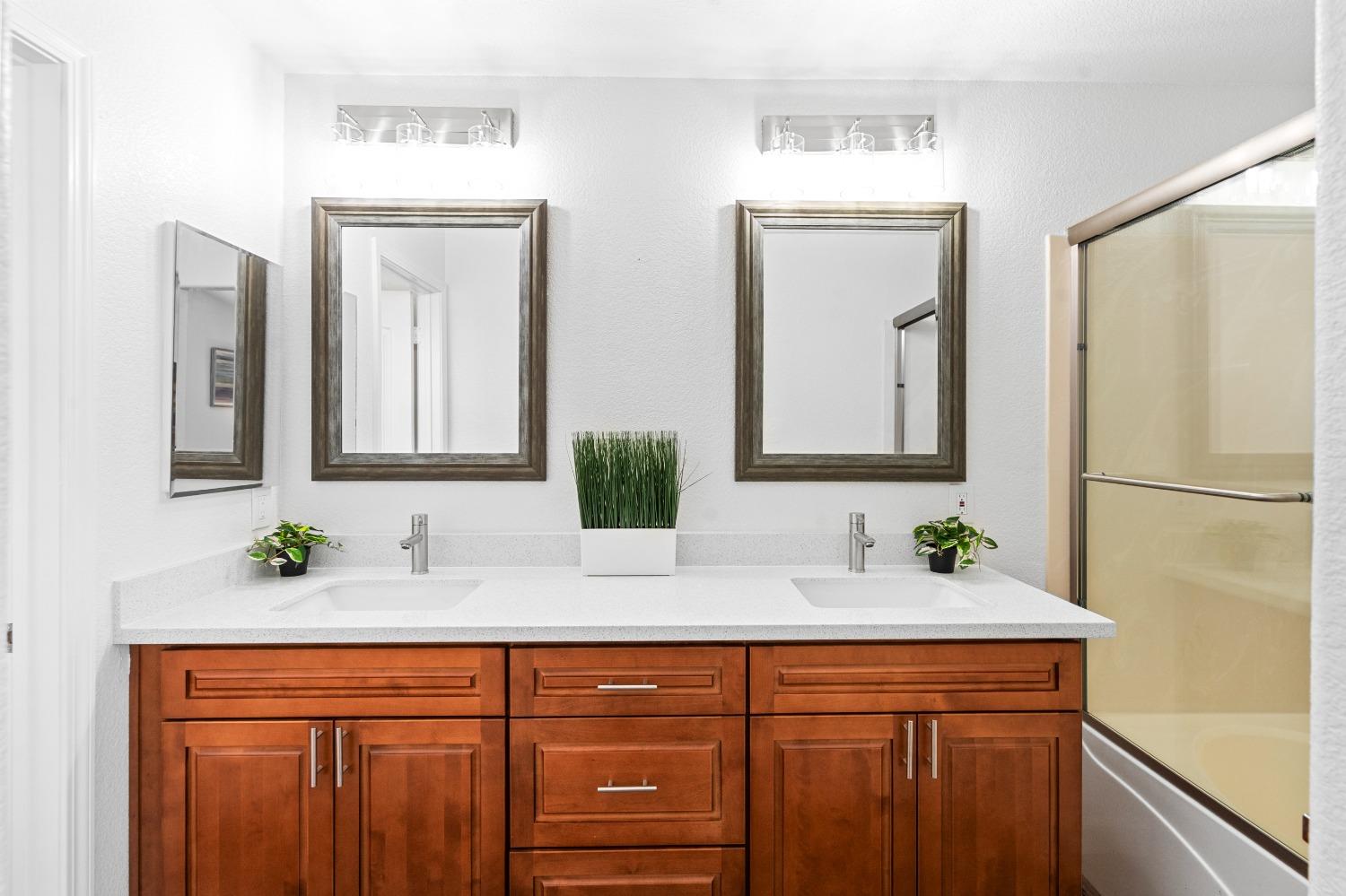 Lake Willow Way, Elk Grove, California image 37