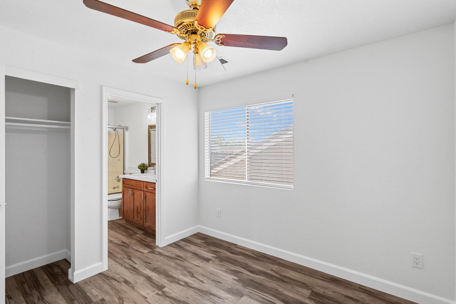 Lake Willow Way, Elk Grove, California image 35
