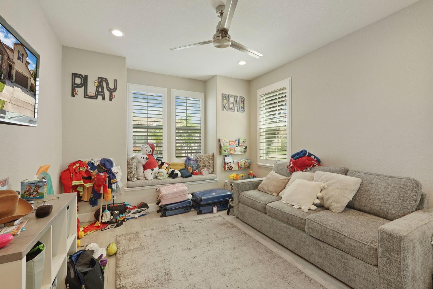 Detail Gallery Image 24 of 52 For 208 Isabella Dr, Lodi,  CA 95240 - 4 Beds | 3 Baths
