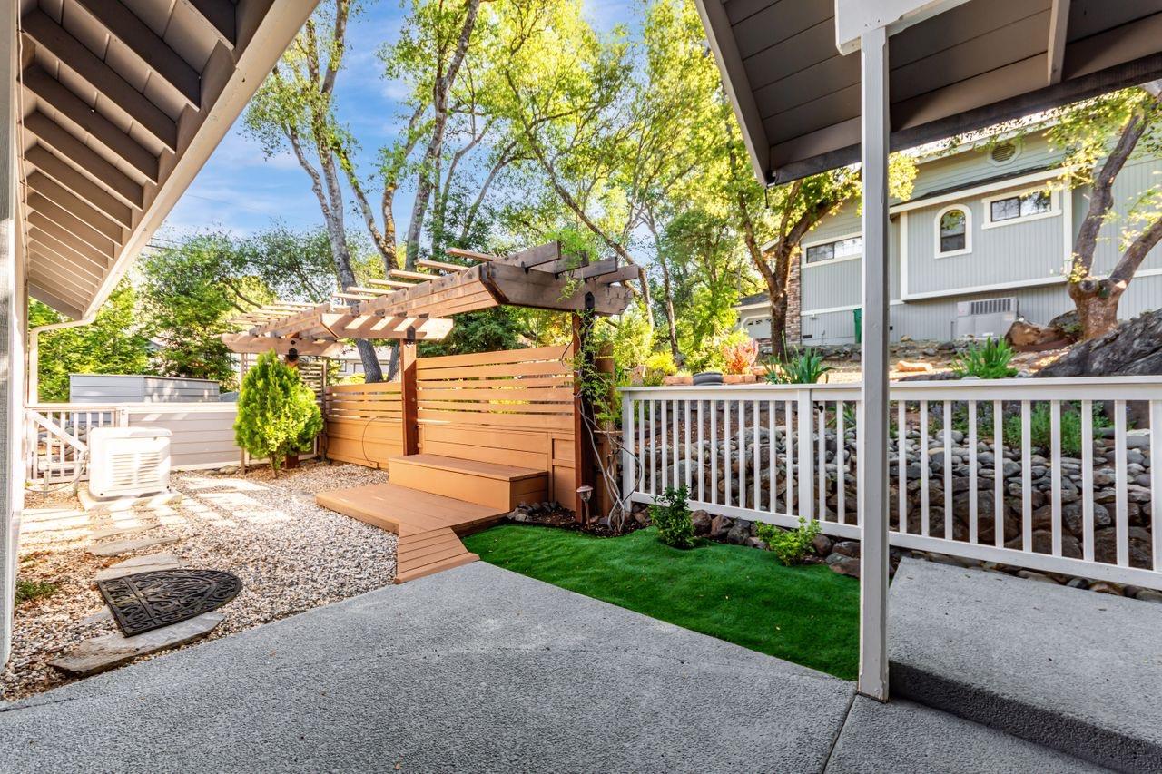Detail Gallery Image 56 of 66 For 13672 Strawberry Cir, Penn Valley,  CA 95946 - 3 Beds | 2/1 Baths