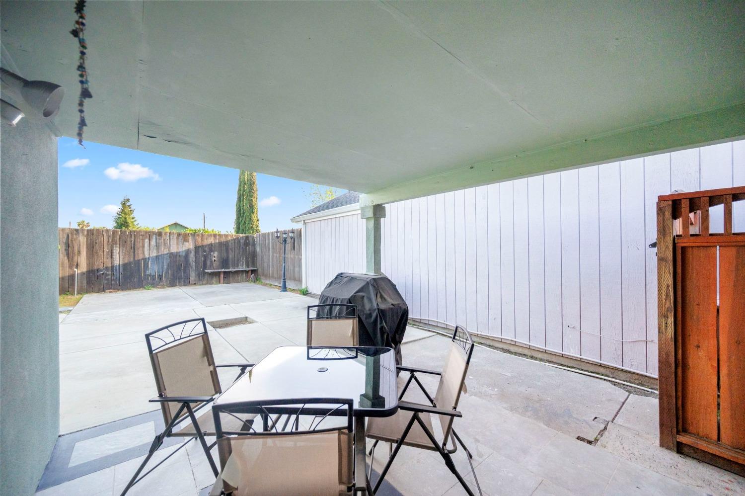 Ricardo Way, Modesto, California image 23