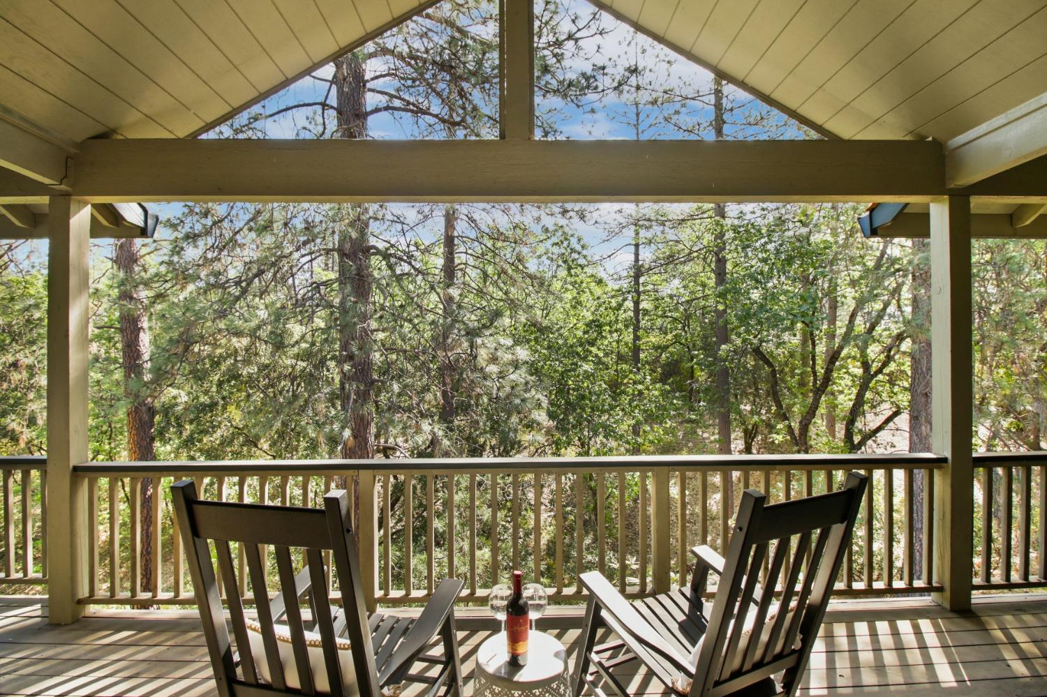 Detail Gallery Image 9 of 66 For 515 Hillside Dr, Applegate,  CA 95703 - 4 Beds | 3 Baths