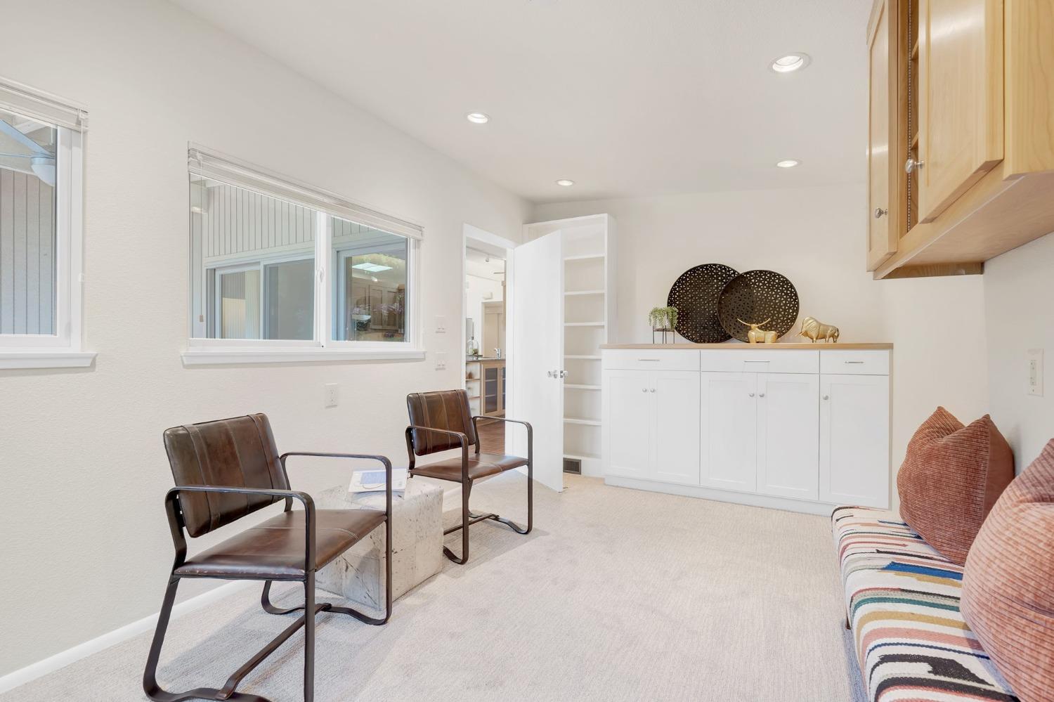 Detail Gallery Image 15 of 30 For 1000 Colby Dr, Davis,  CA 95616 - 4 Beds | 2 Baths