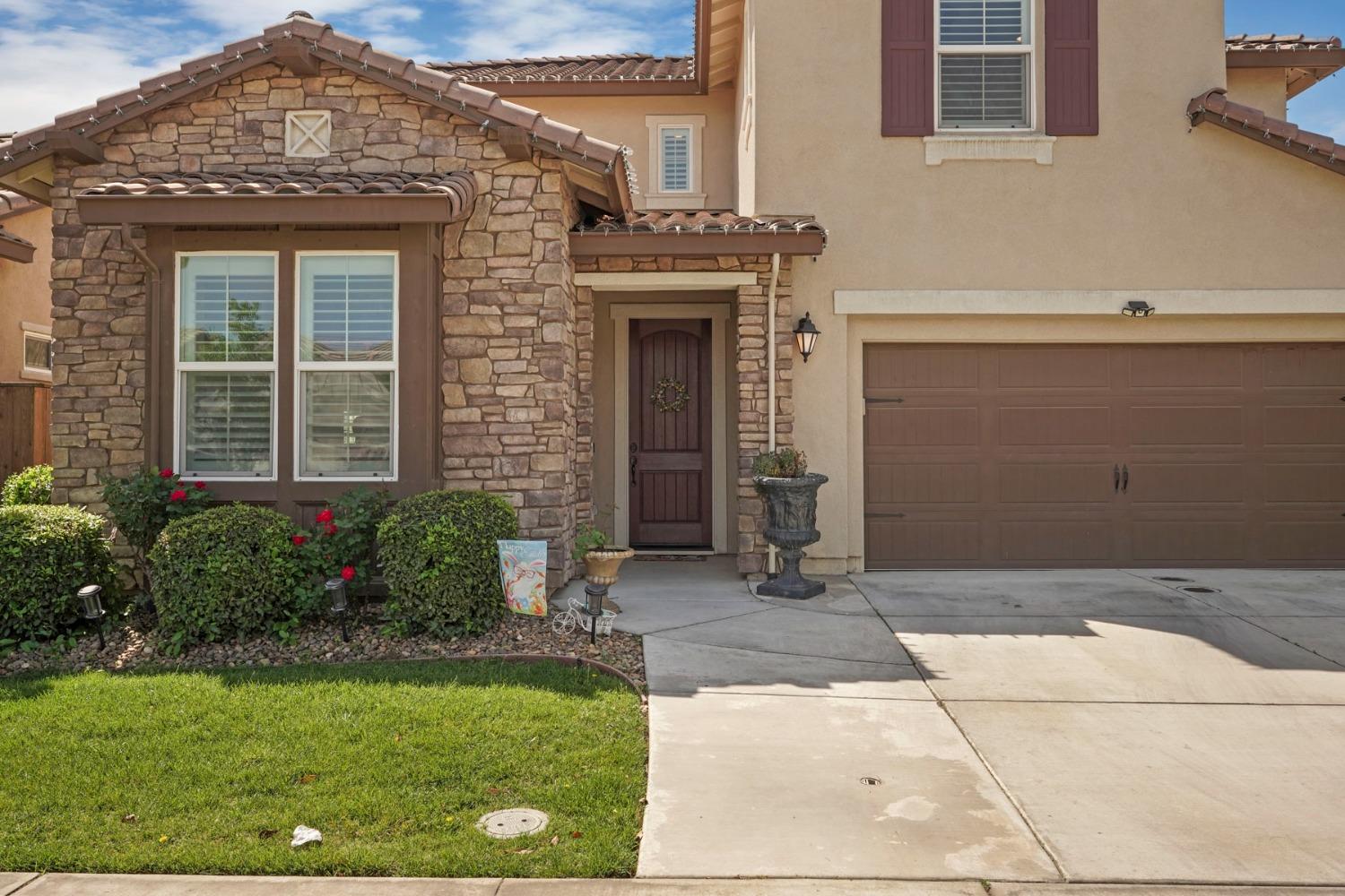 Detail Gallery Image 4 of 52 For 208 Isabella Dr, Lodi,  CA 95240 - 4 Beds | 3 Baths