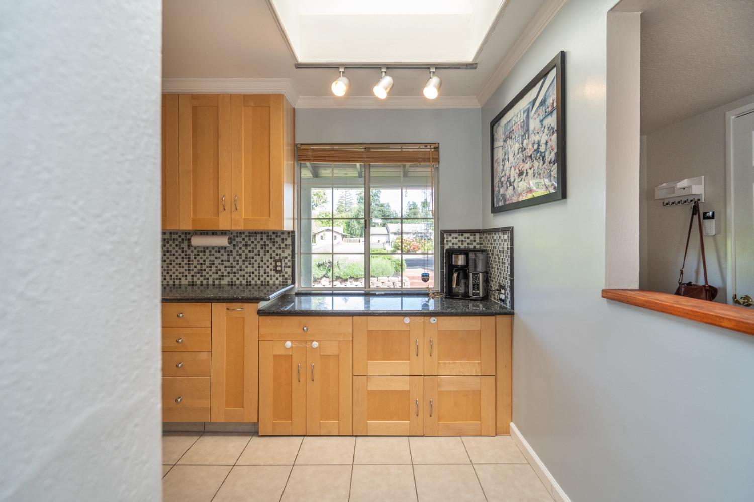 Oak Knoll Drive, Carmichael, California image 20