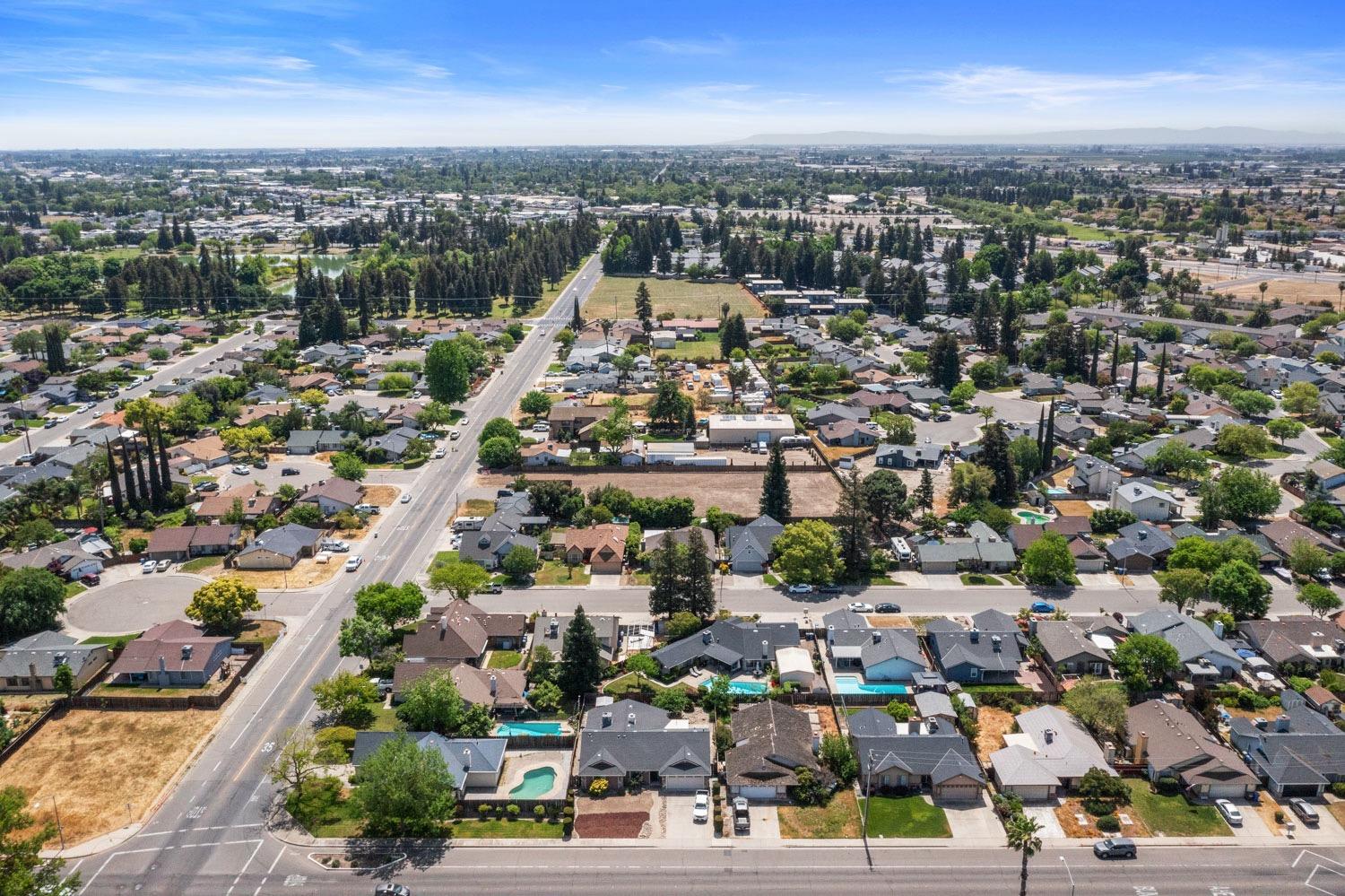 Berea Drive, Turlock, California image 47