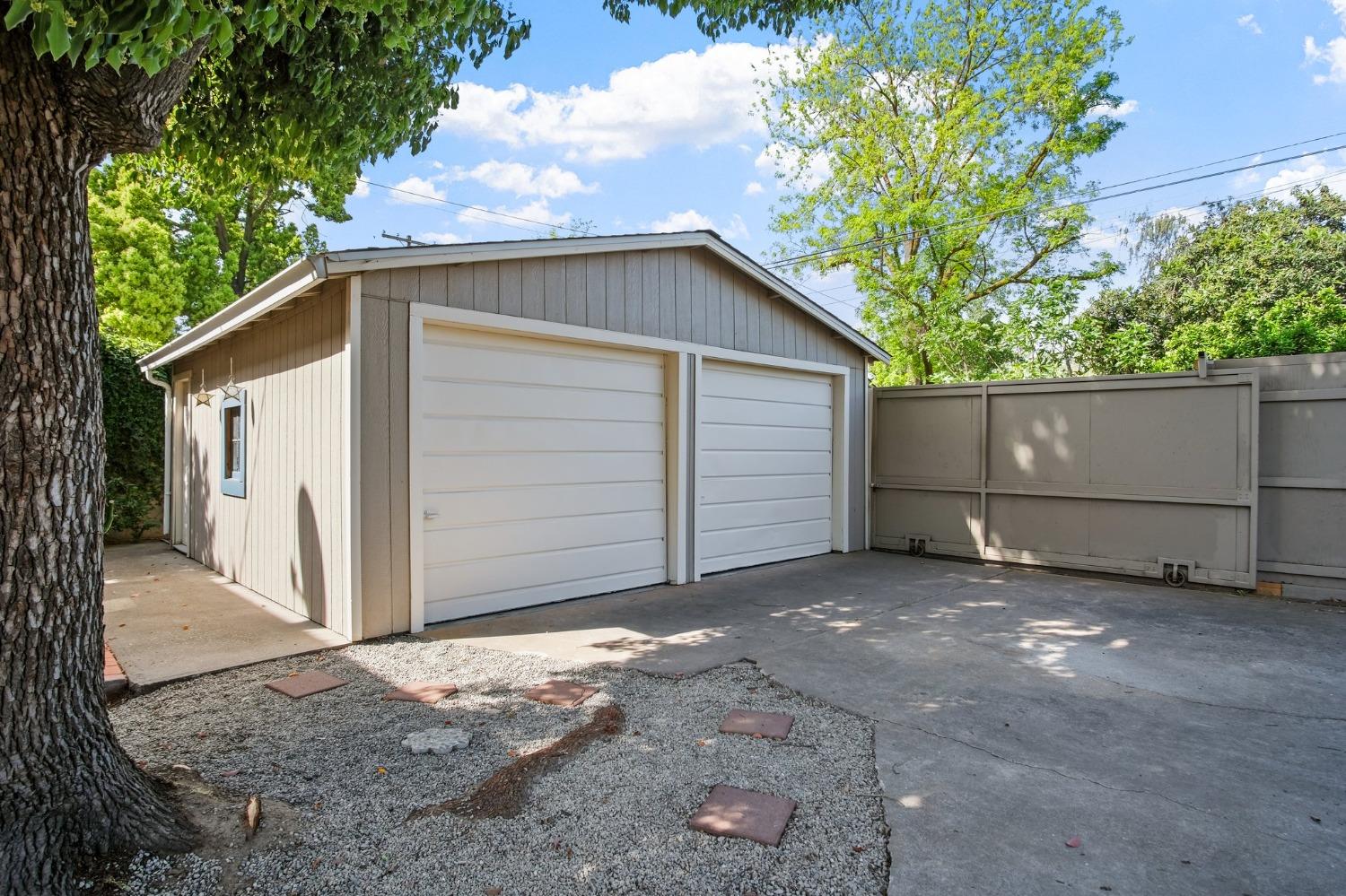 Concord Avenue, Modesto, California image 42