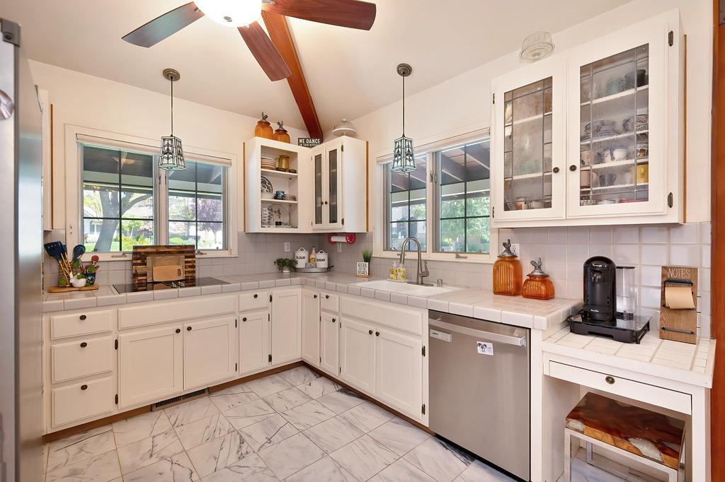 Detail Gallery Image 12 of 40 For 15006 Venado Dr, Rancho Murieta,  CA 95683 - 3 Beds | 2 Baths