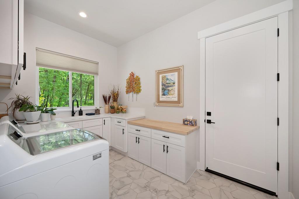 Austin Forest Circle, Auburn, California image 35