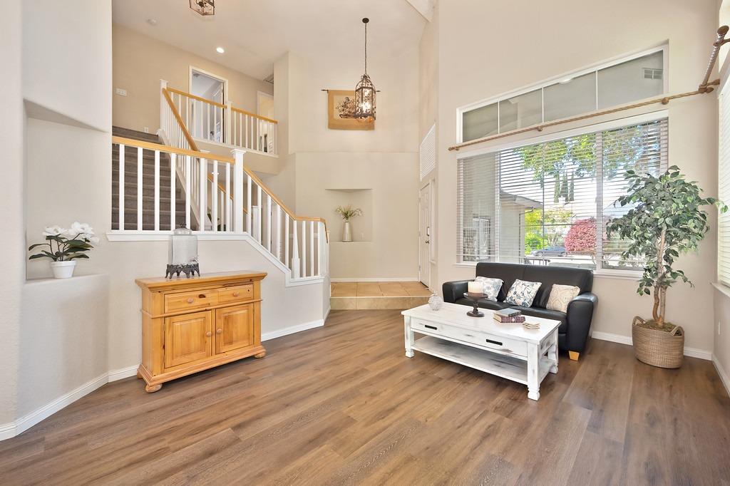 Wisam Court, Fair Oaks, California image 6