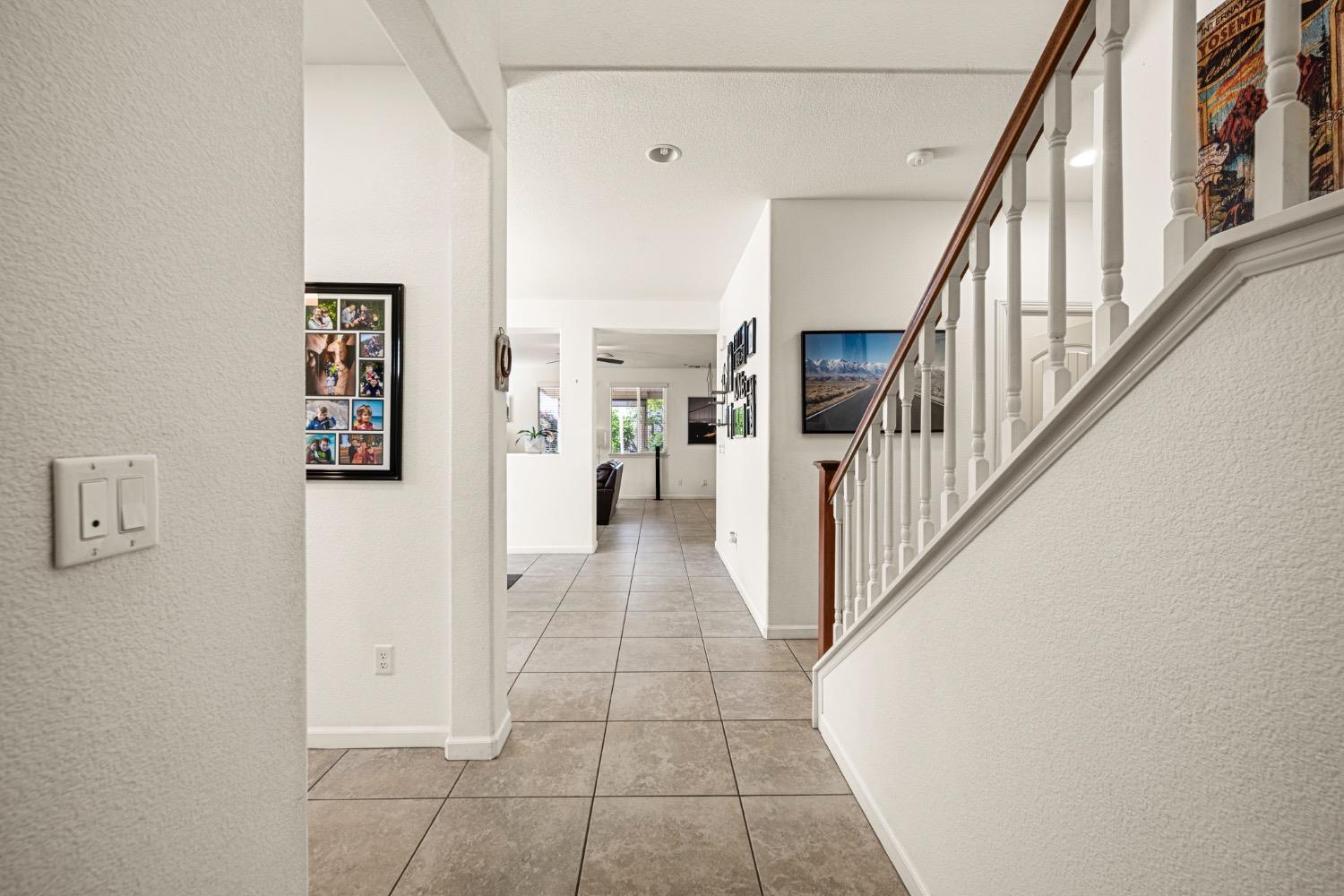 Quail Falls Way, Rancho Cordova, California image 5
