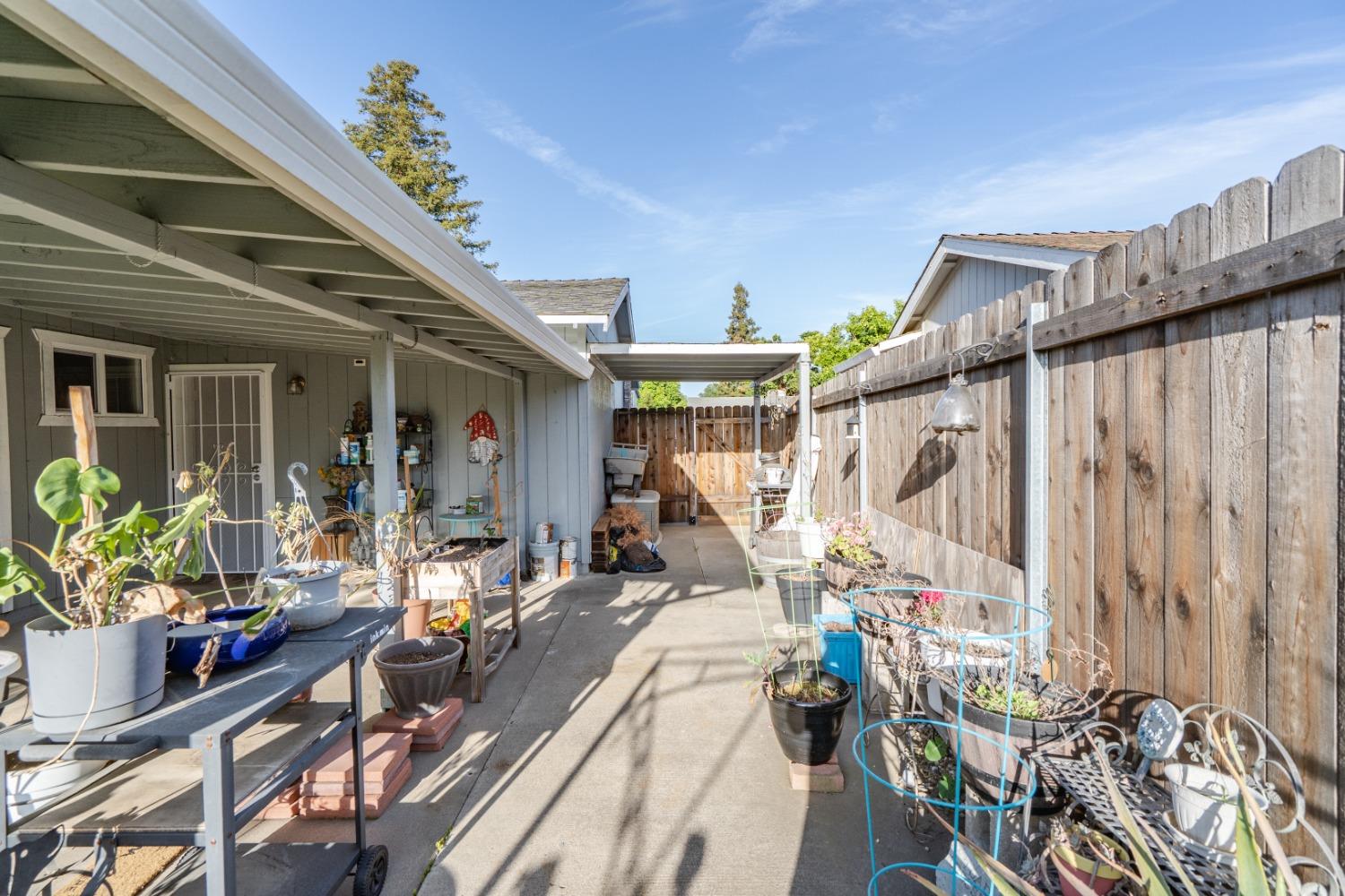 Jan Marie Way, Elk Grove, California image 22