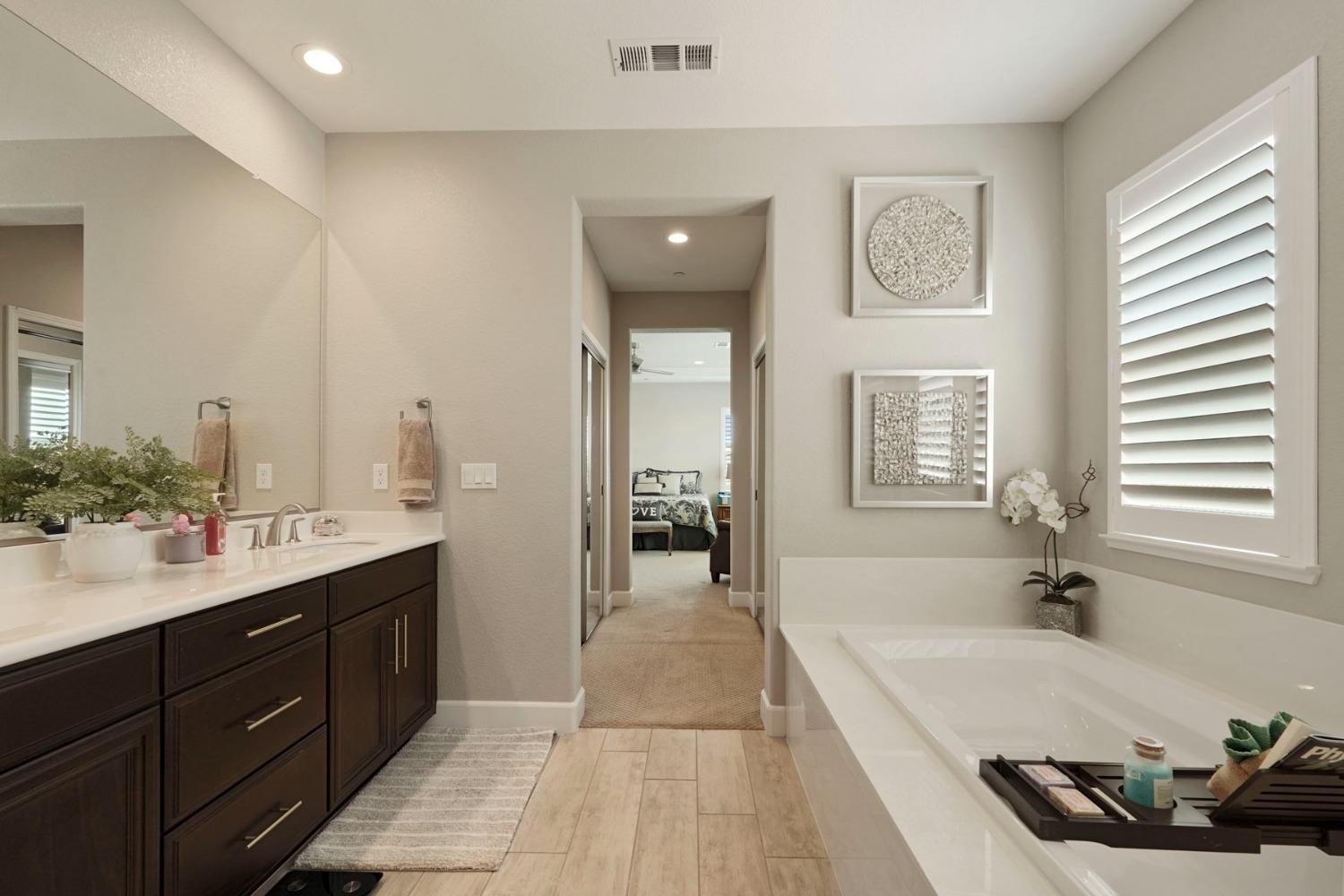 Detail Gallery Image 33 of 52 For 208 Isabella Dr, Lodi,  CA 95240 - 4 Beds | 3 Baths