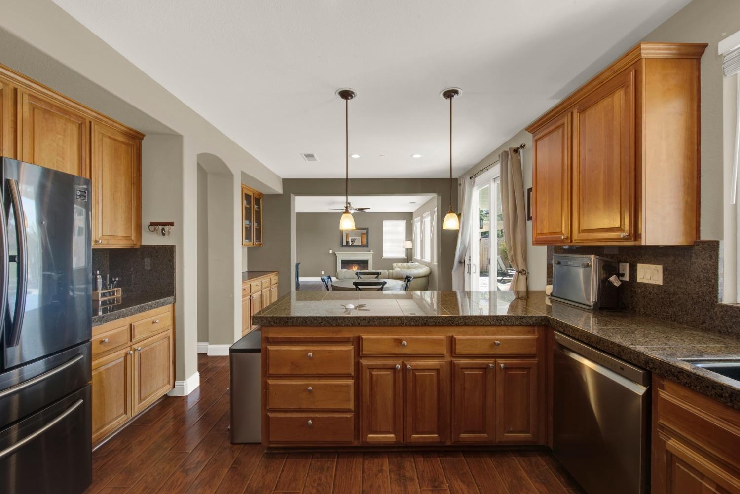 Detail Gallery Image 33 of 82 For 33565 Wildwing Dr, Woodland,  CA 95695 - 4 Beds | 2/1 Baths