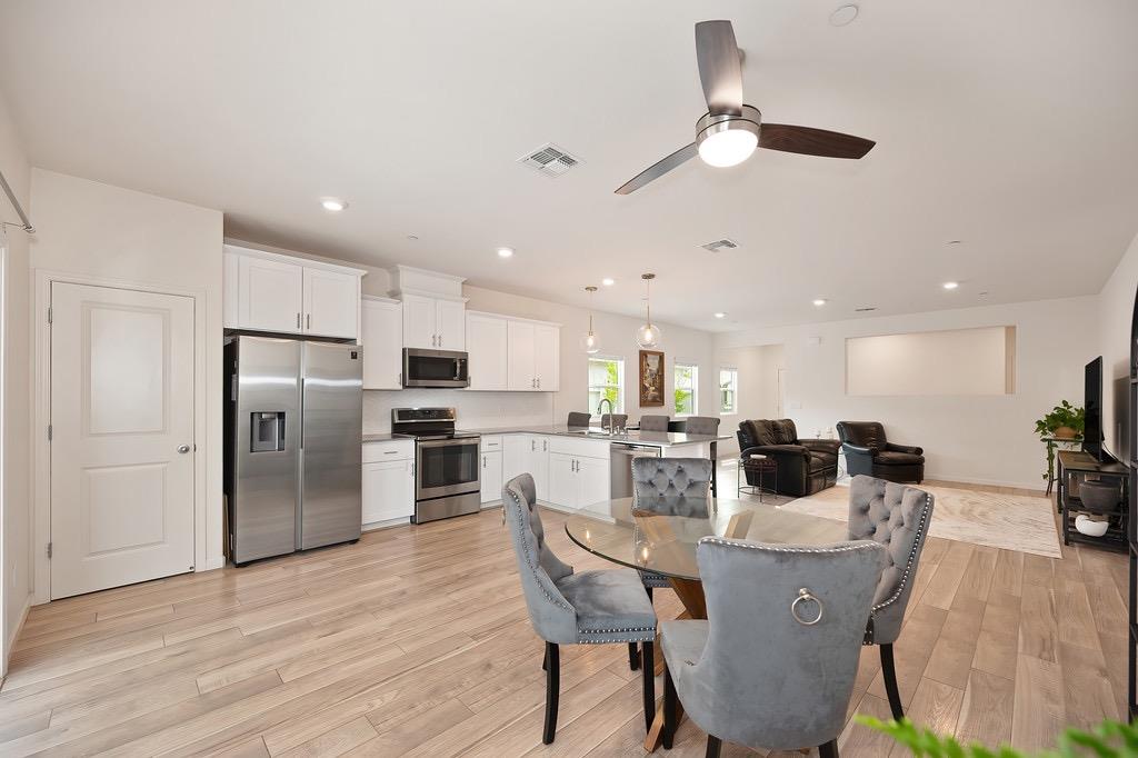Detail Gallery Image 13 of 33 For 7457 Sobon Ln, Rancho Murieta,  CA 95683 - 3 Beds | 3 Baths