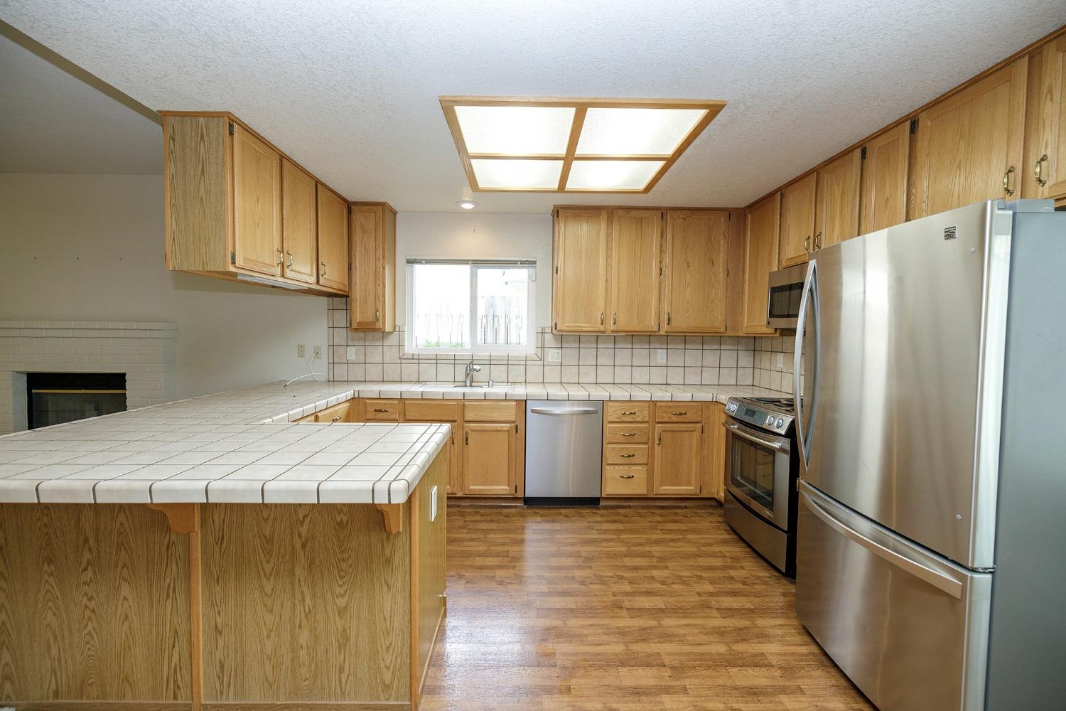 Detail Gallery Image 13 of 41 For 3825 Prince Andrew Dr, Riverbank,  CA 95367 - 3 Beds | 2 Baths