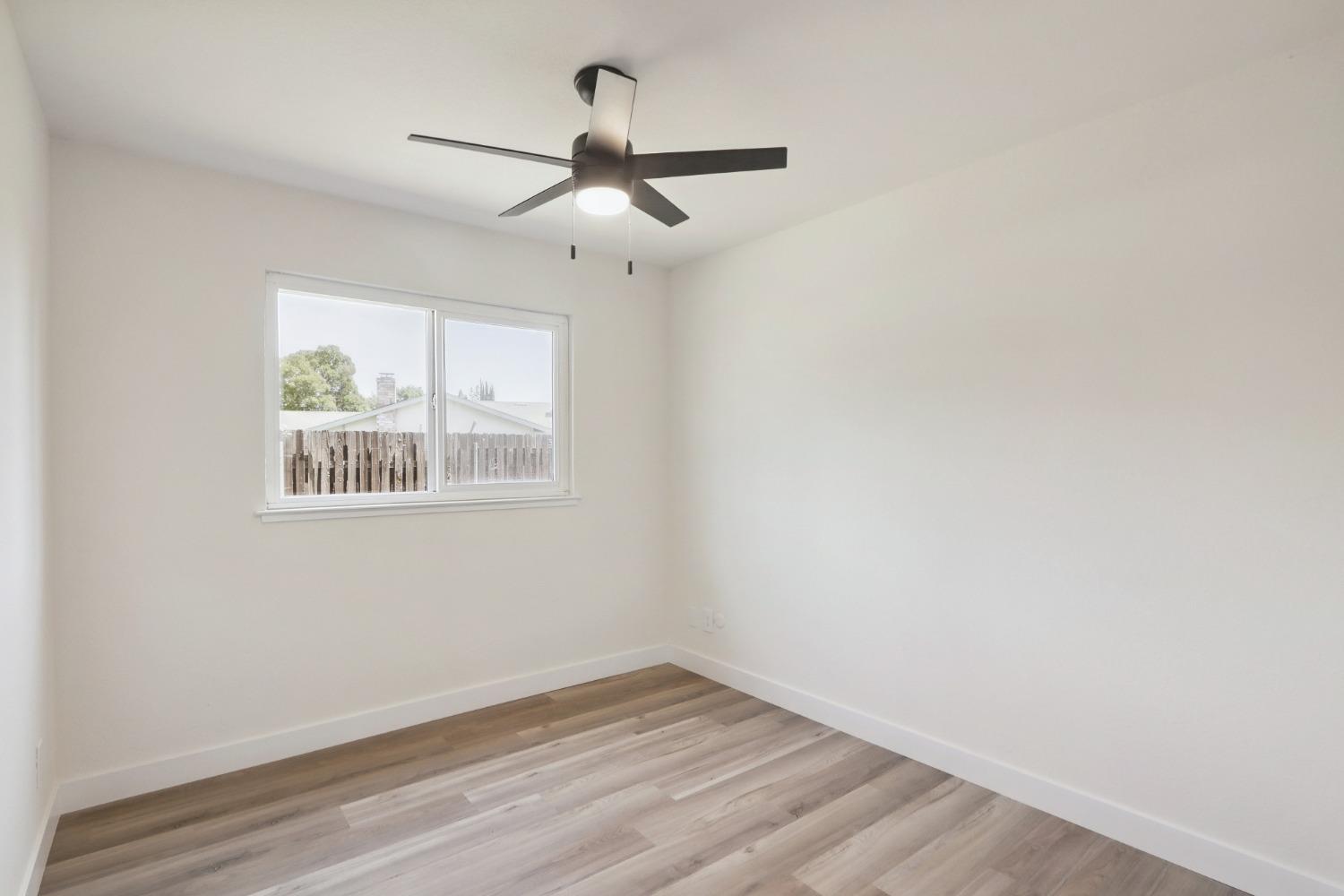 Rainbow River Court, Rancho Cordova, California image 27