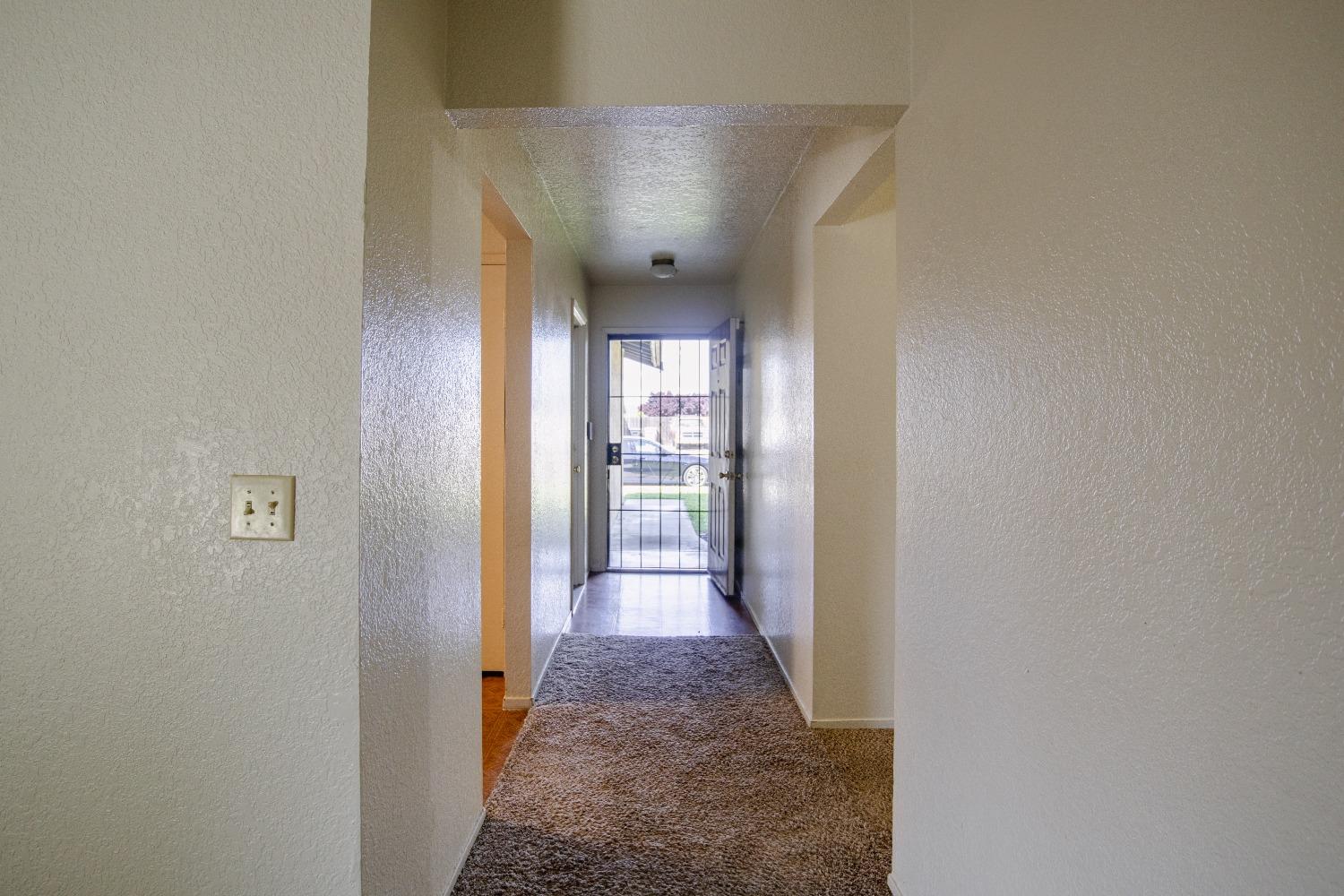 Detail Gallery Image 6 of 34 For 302 Blossom Dr, Ripon,  CA 95366 - 3 Beds | 2 Baths