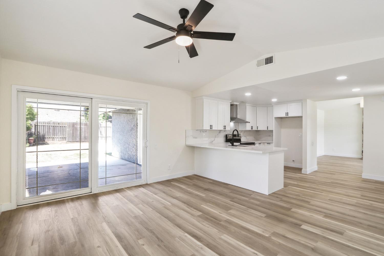Rainbow River Court, Rancho Cordova, California image 15