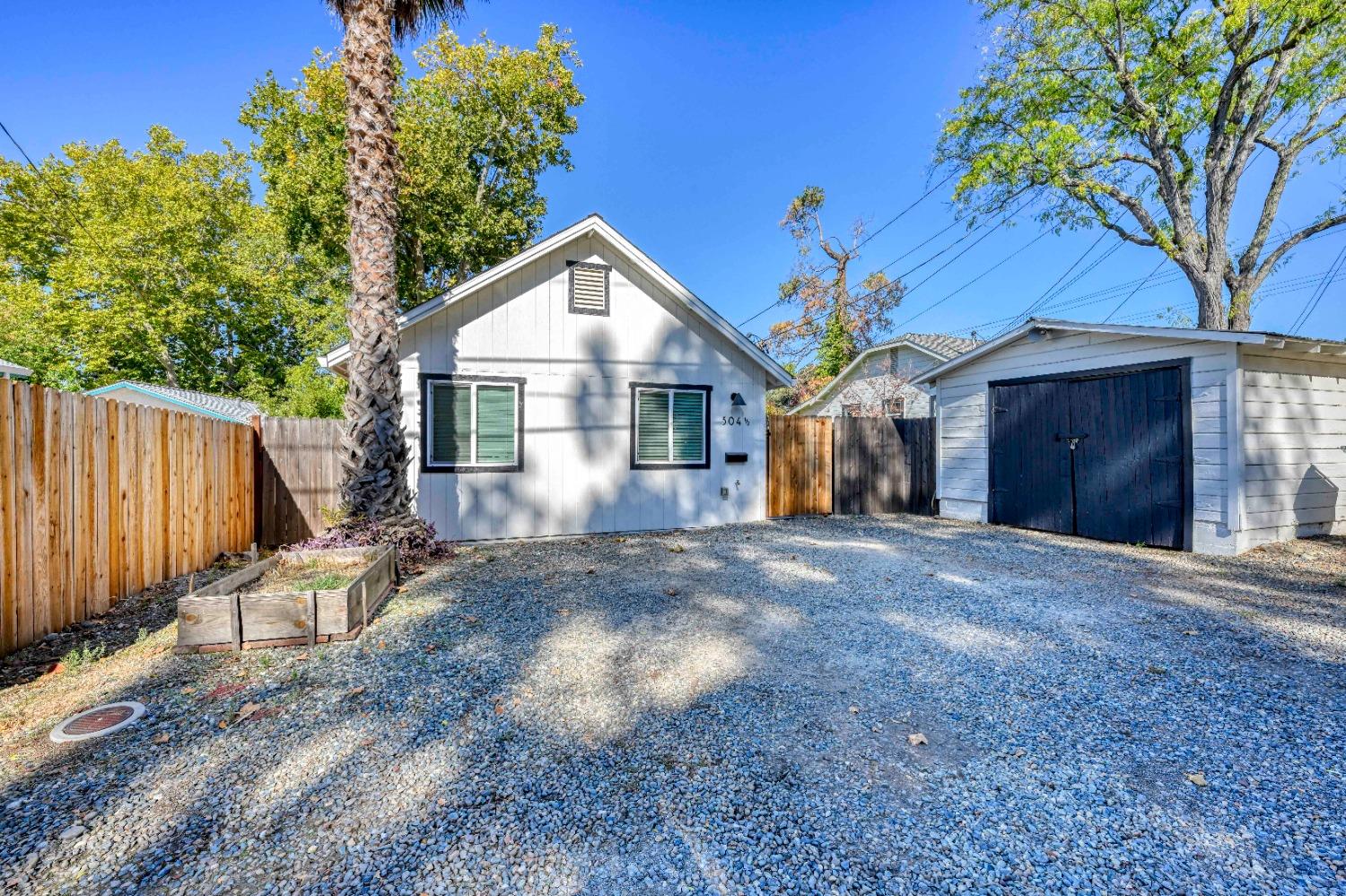 Coloma Street, Folsom, California image 29