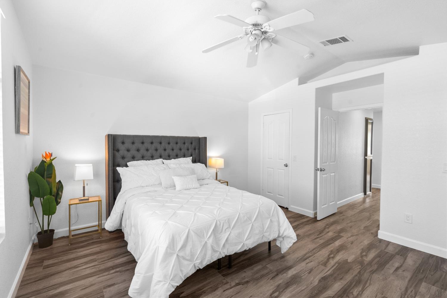 Lake Willow Way, Elk Grove, California image 6