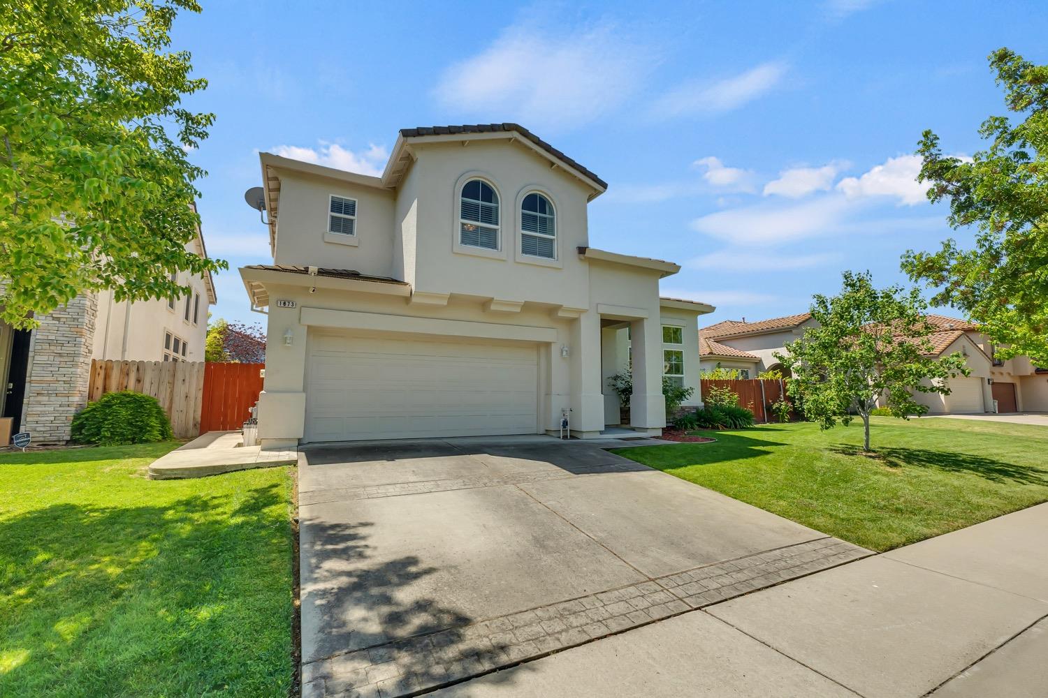 Detail Gallery Image 1 of 50 For 1873 Redondo Rd, West Sacramento,  CA 95691 - 5 Beds | 3/1 Baths