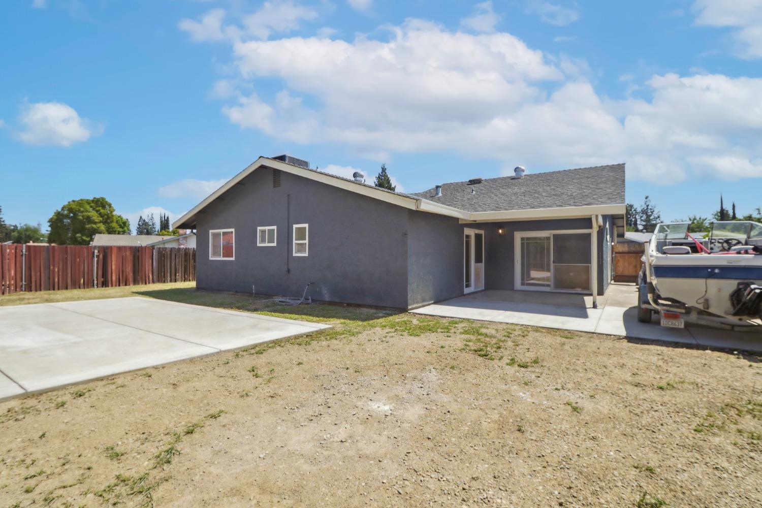 Rainbow River Court, Rancho Cordova, California image 32