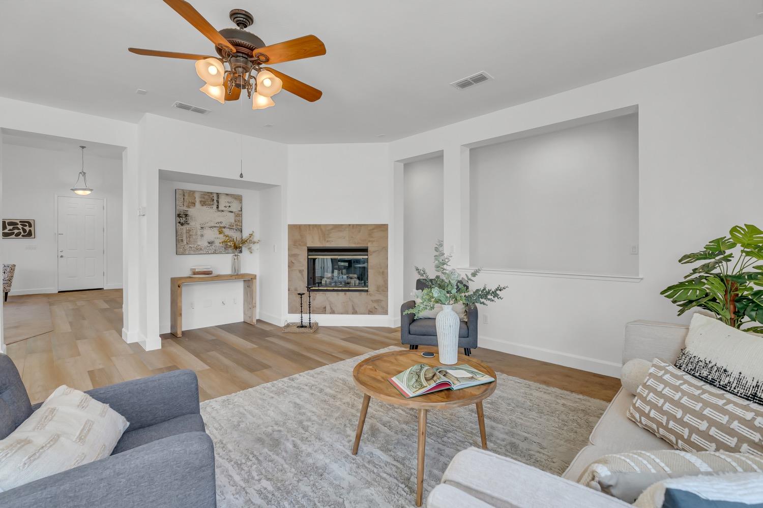 Detail Gallery Image 21 of 50 For 1873 Redondo Rd, West Sacramento,  CA 95691 - 5 Beds | 3/1 Baths