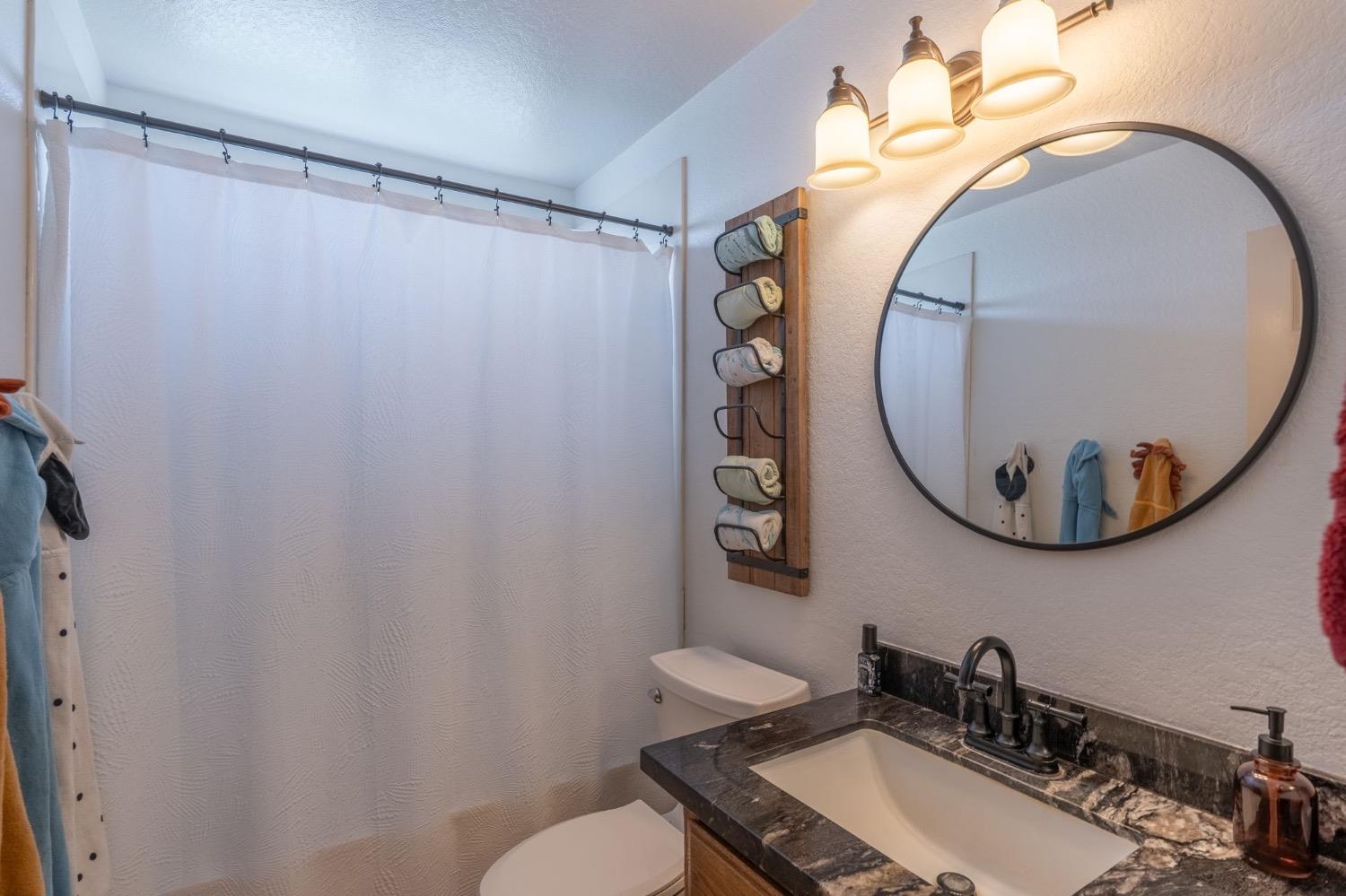 Detail Gallery Image 21 of 29 For 7001 White Pine Way, Hughson,  CA 95326 - 3 Beds | 2 Baths